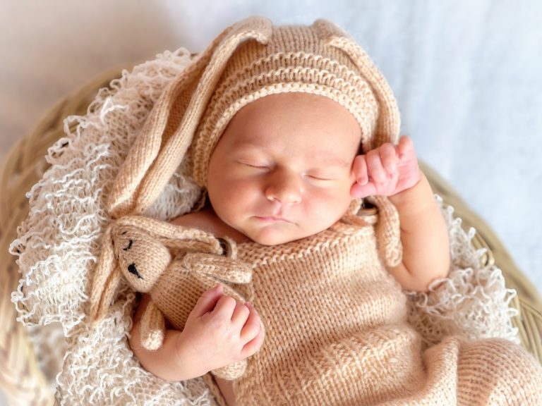How to Choose the Right Newborn Pediatrician for Your Baby
